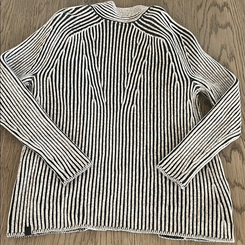 Lululemon Striped Open-Front Sweater size 4 - Picture 5 of 6